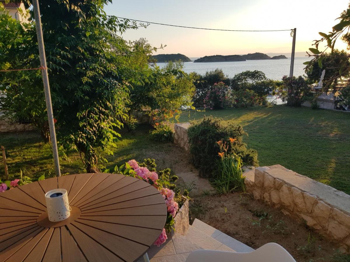 Apartamento House Niva Supetarska Draga Exterior foto